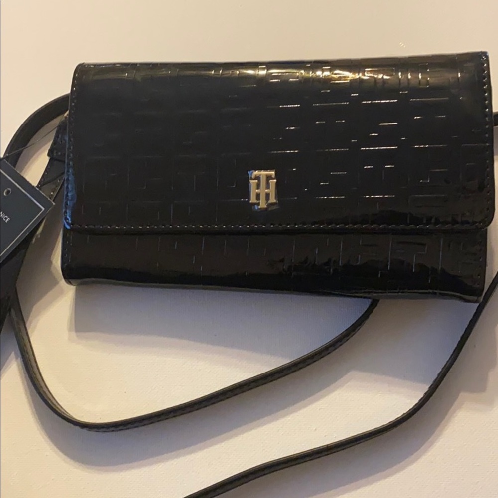 Tommy Hilfiger crossbody purse